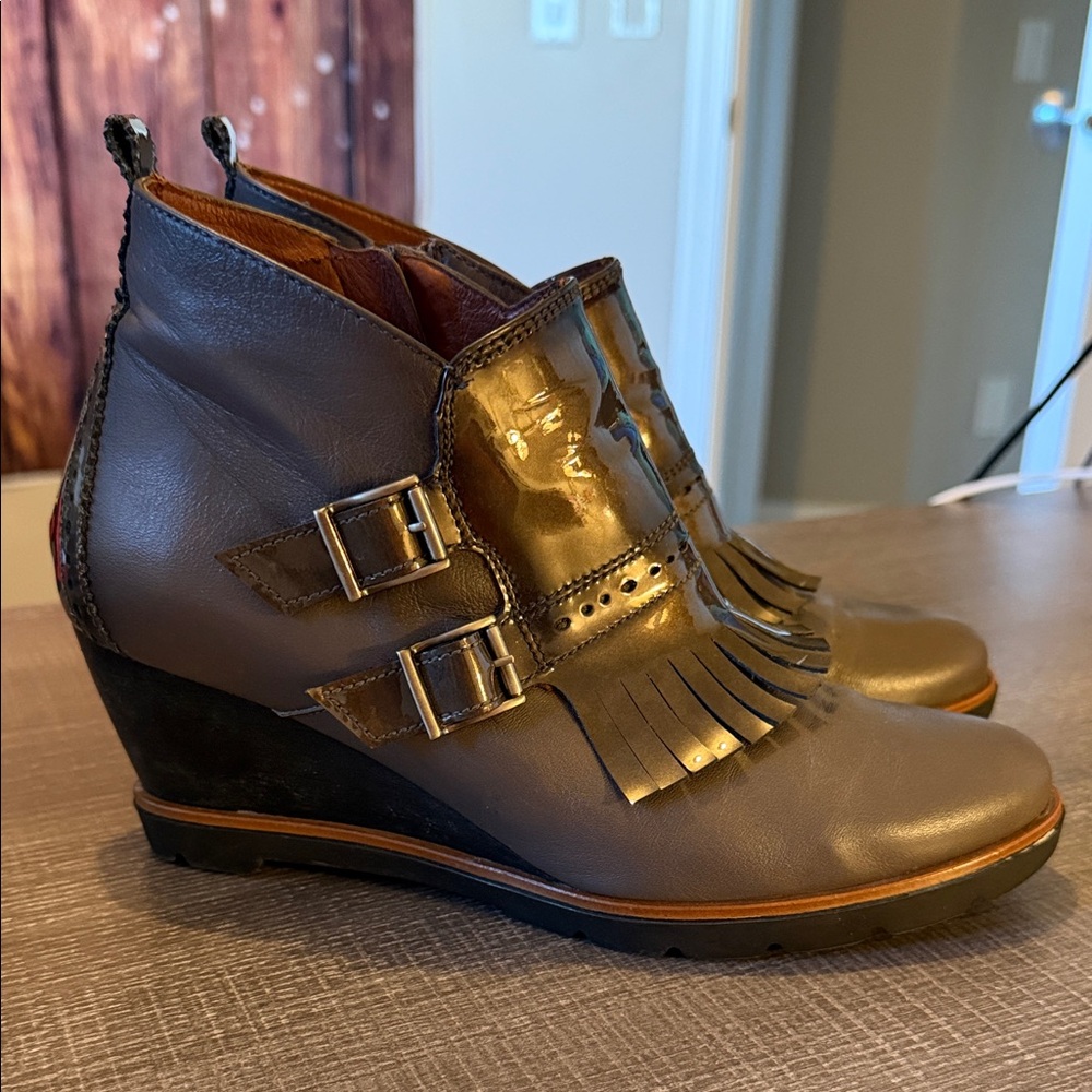 Hispanitas Leather Fringe Wedge Ankle Taupe Color Boots - Picture 2 of 10